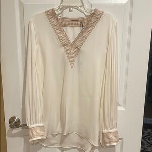 Elie Tahari Cream silk Blouse with embroidered Tan Accents